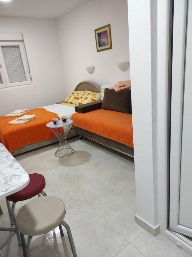 Apartmani Ceca 012 苏托莫雷 外观 照片