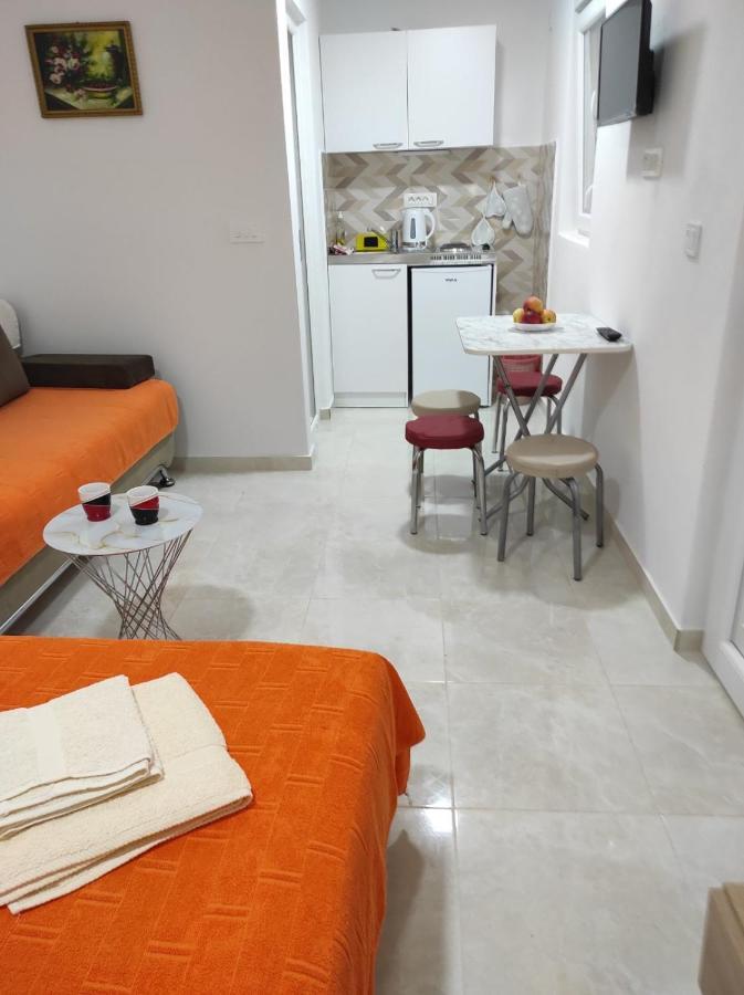 Apartmani Ceca 012 苏托莫雷 外观 照片